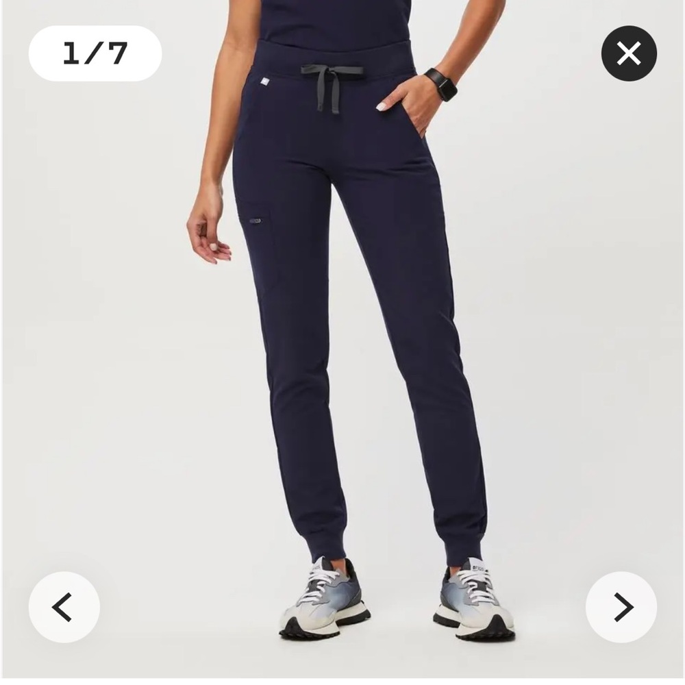 FIGS Women’s Zamora Jogger Scrub Pants™